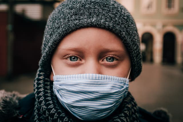 Mais de 1 milhão de crianças nos EUA já testaram positivo para Covid-19 desde o início da pandemia