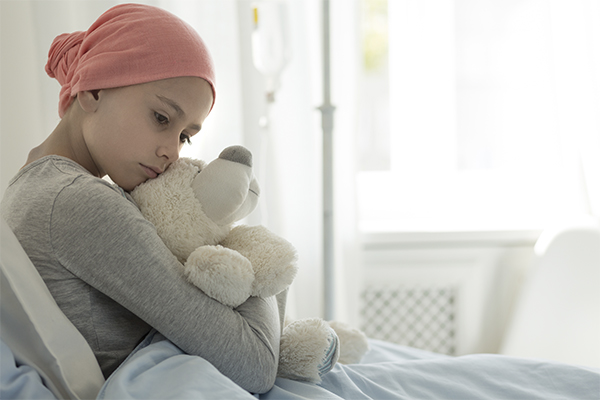É um desafio definir o melhor tratamento para crianças com apendicite em vigência de neutropenia febril secundária a tratamento oncológico.