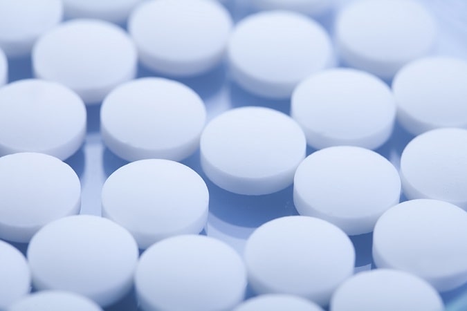 comprimidos de aspirina para anticoagulação na MIS-C