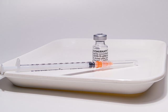 SBP e SBIm emitem nota sobre intervalo entre as doses das vacinas AstraZeneca e Pfizer