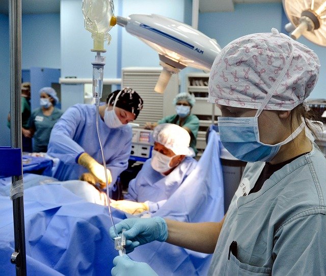 Manejo bem-sucedido de hipertermia maligna - sem dantrolene - em anestesia pediátrica