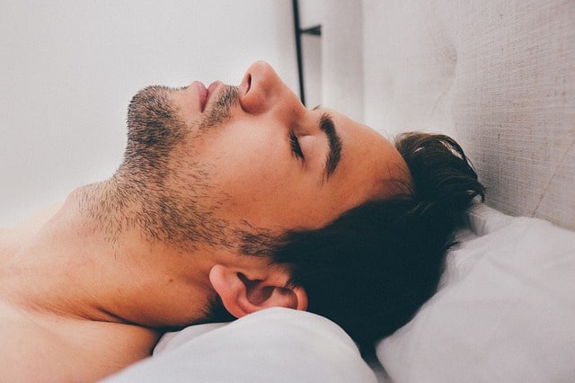 Dificuldade de dormir afeta 70% dos brasileiros na pandemia, indica pesquisa