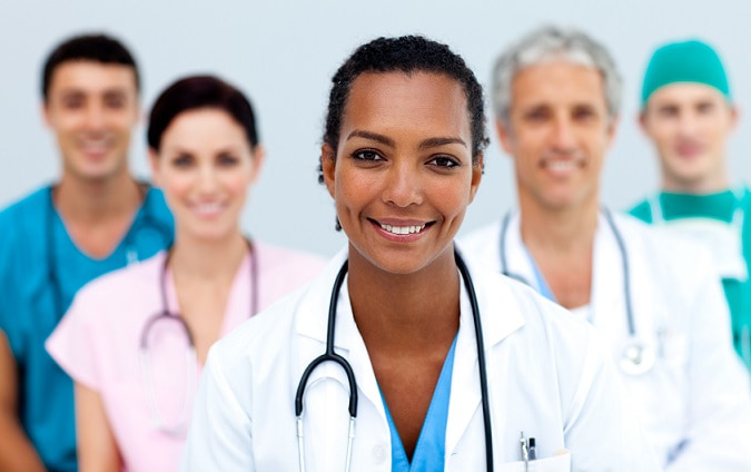 médicos se preparando para bolsas de residência