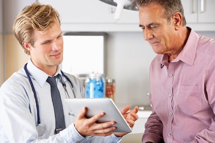 Quais os fatores associados a uma maior dificuldade em lidar com a incerteza na prática médica?