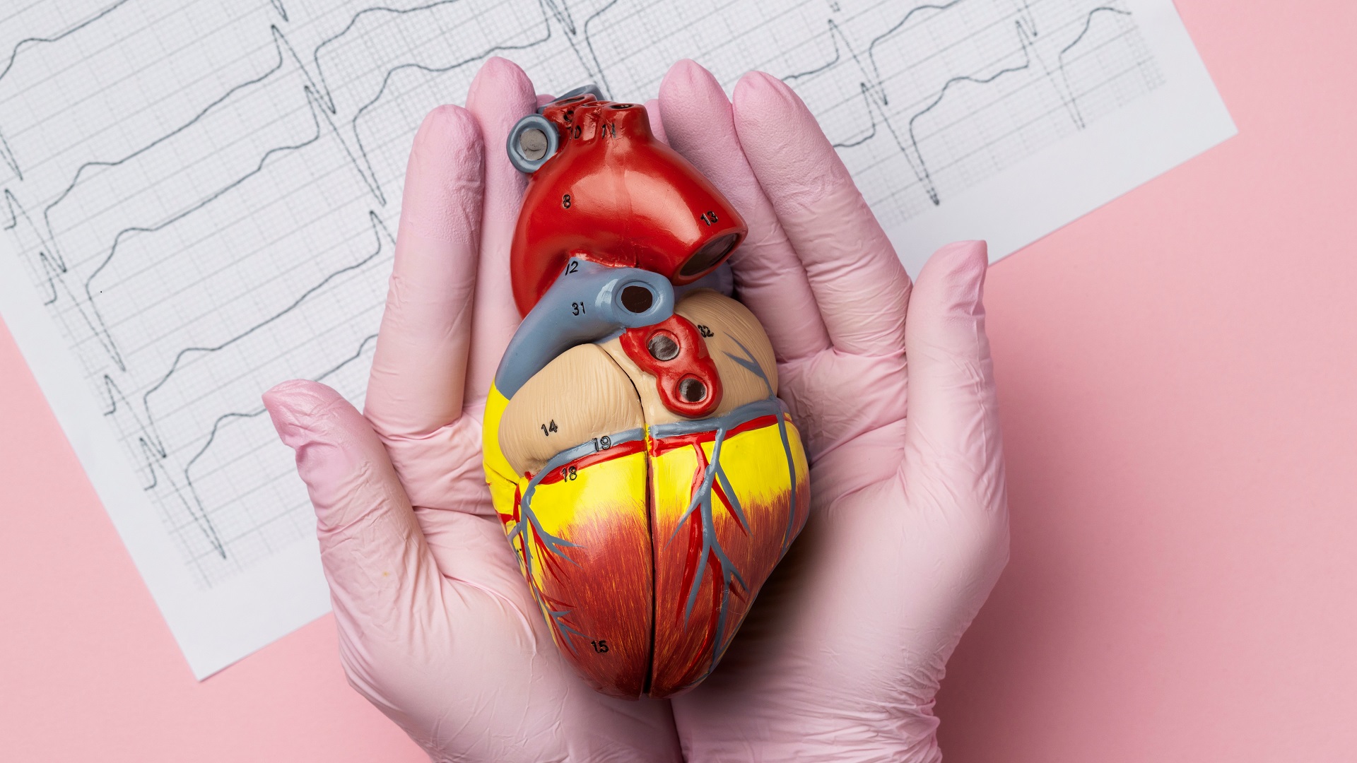 Eficácia da ezetimiba e atorvastatina na hipercolesterolemia ou dislipidemia 