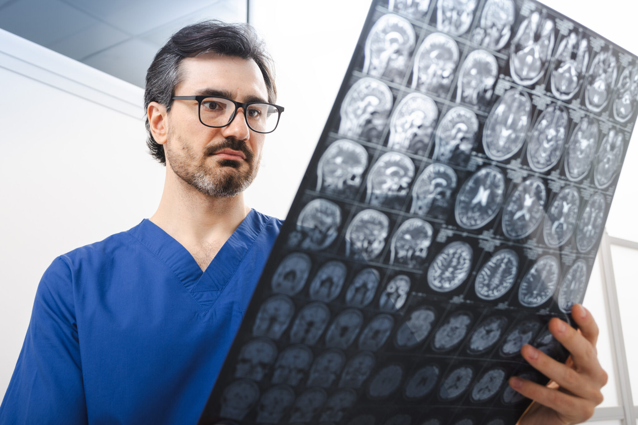 Descubra quanto ganha um neurologista e os caminhos da formação ...