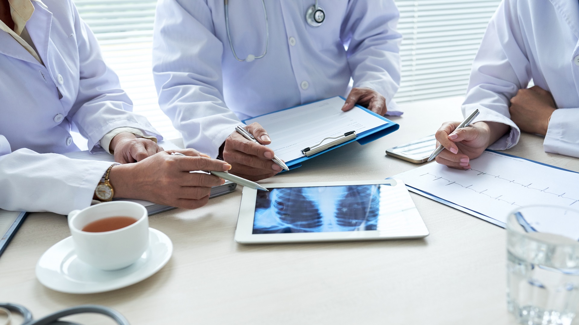 Corticoide no tratamento de pneumonia comunitária é válido? 