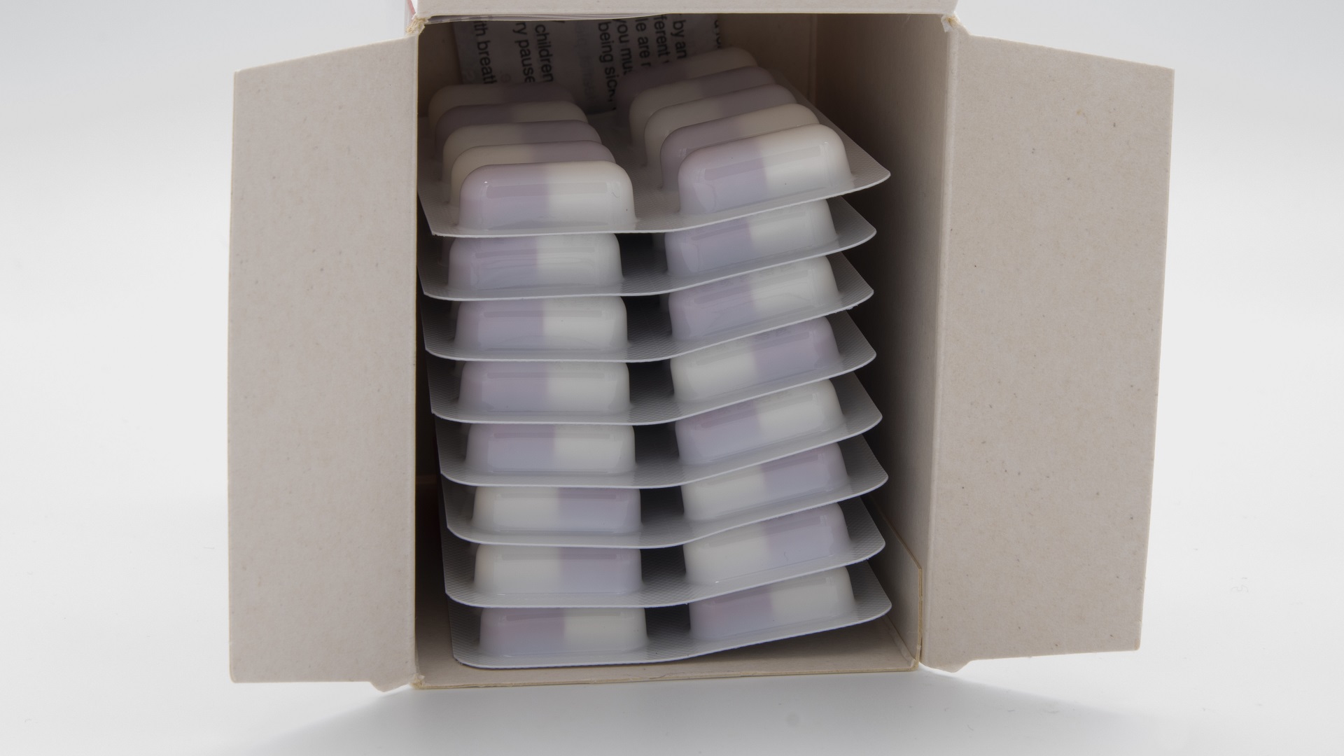 Anvisa recolhe medicamentos com irregularidades, e apreende e proíbe insumos