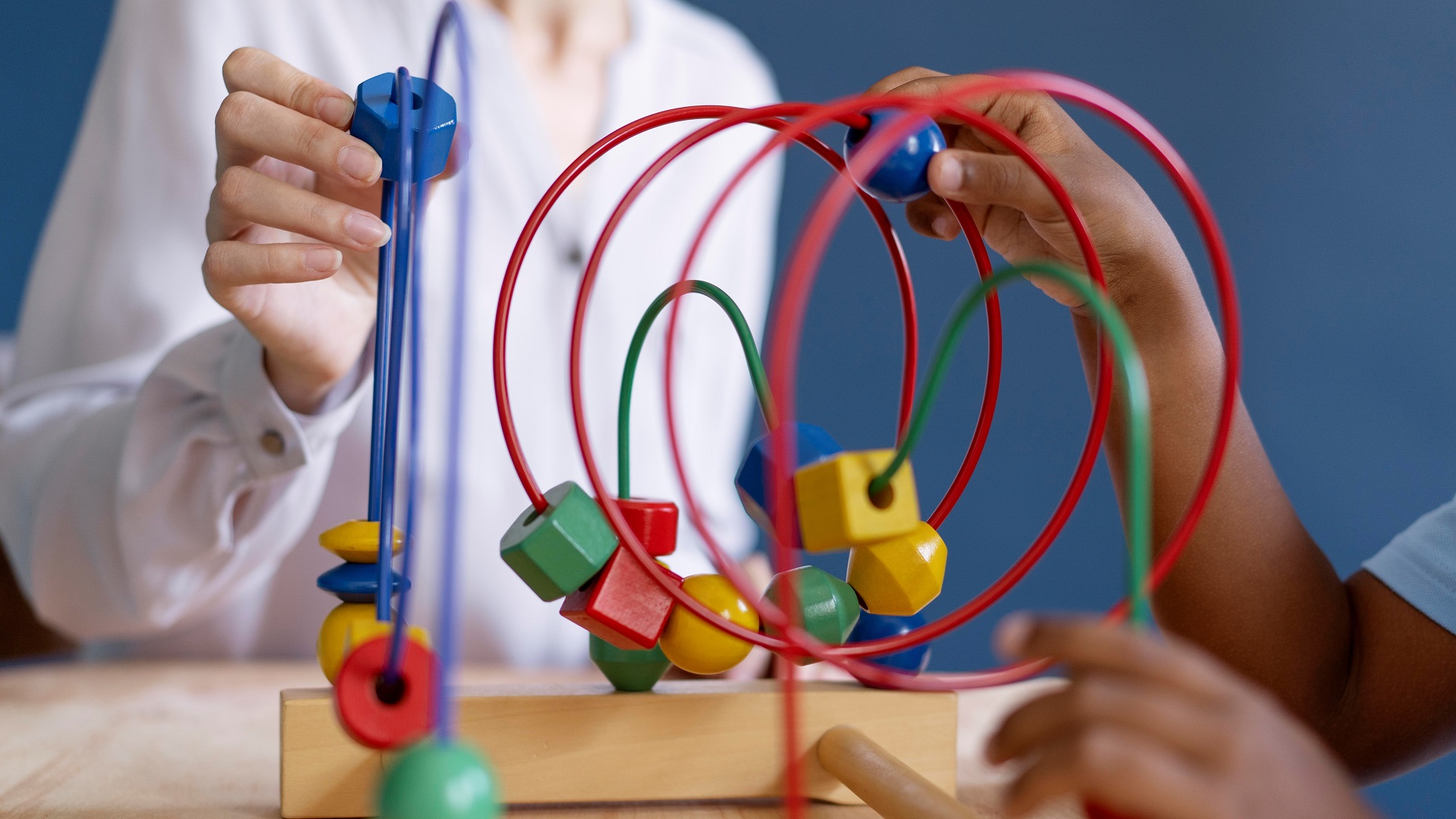 Assistência a pessoas com TEA recebe investimento de R$ 83 milhões