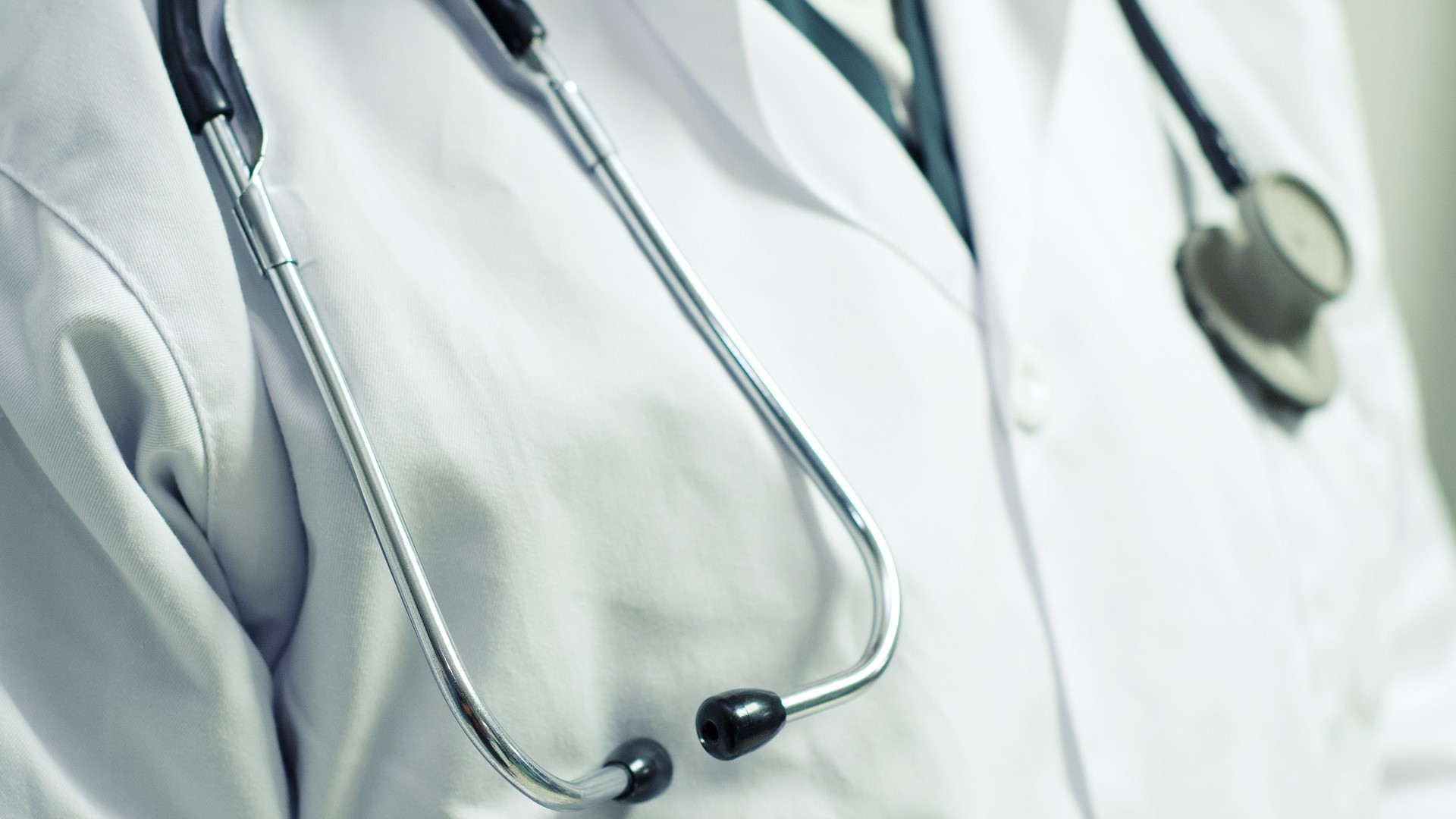 CFM proíbe comissões e bonificações na contratação de médicos