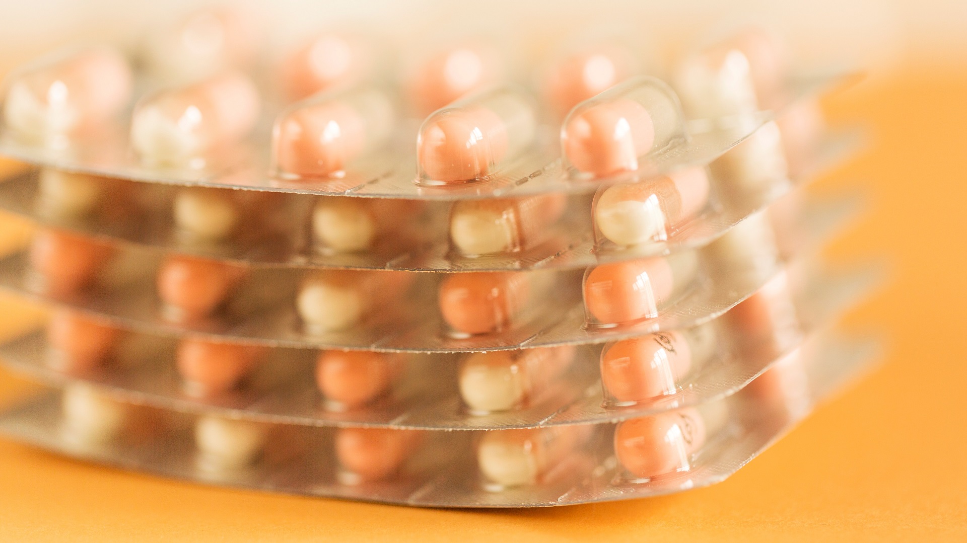 Profilaxia com fluoroquinolonas em pacientes neutropênicos de alto risco: quais os benefícios?