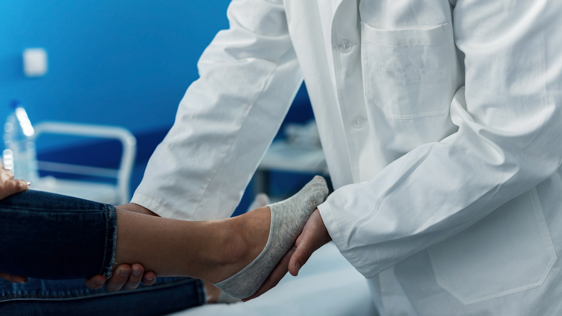 Osteoartrite do tornozelo: nova diretriz da AAOS redefine condutas